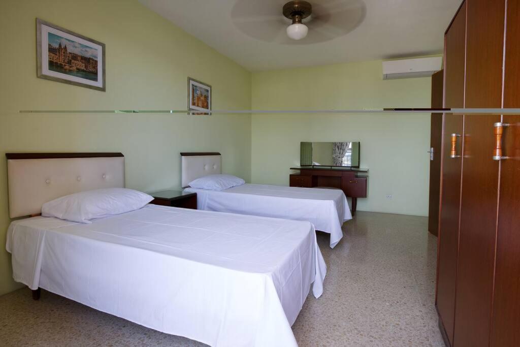 1 Bedrm Apt Seaview Balluta Bay St. Julian's Zewnętrze zdjęcie